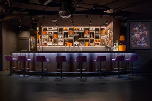MOON BAR – Nassfeld © BoysPlayNICE